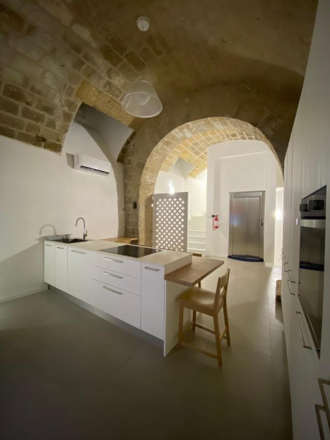 Star Suite Tarente Buitenkant foto