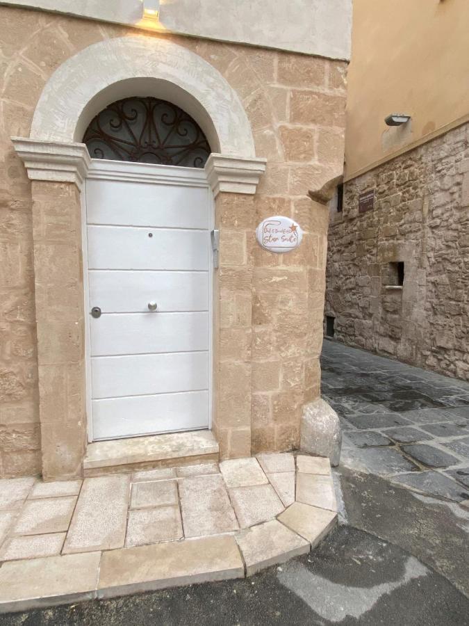 Star Suite Tarente Buitenkant foto
